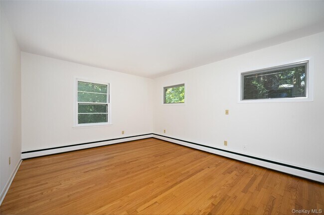 Building Photo - 2108-2110-2110 New Hackensack Rd