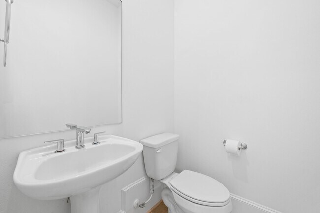 Building Photo - 614 Delmar St