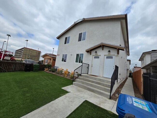 Building Photo - All Bed& Bath at 1st 2CAR Assigned Parking Space at back with access alley,tile &laminate floorin...