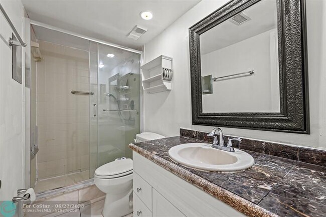 Building Photo - 110 Lake Emerald Dr