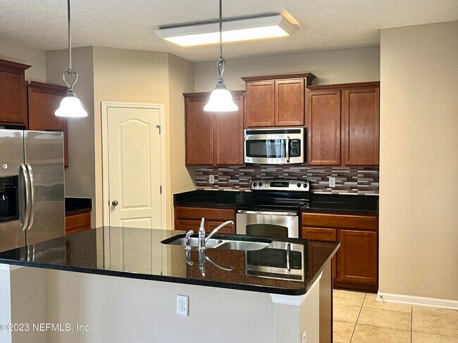 Building Photo - 15691 Tisons Blf Rd