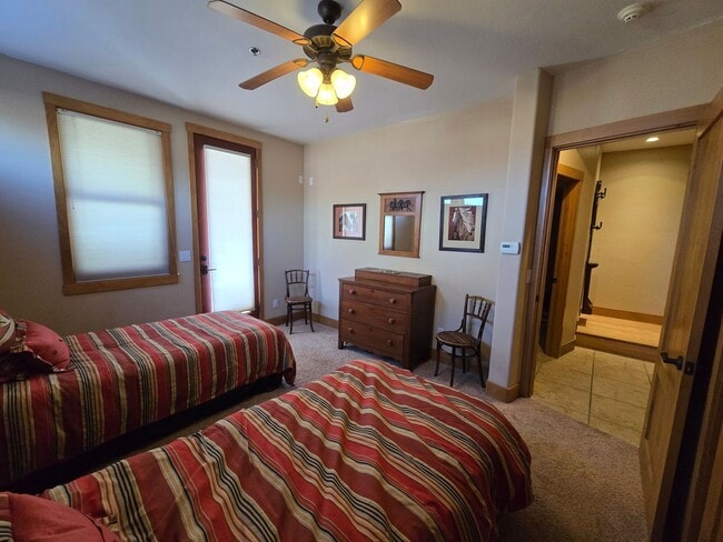 Building Photo - For Rent: Luxury Furnished Riverside Townhome *All Utilities Included*