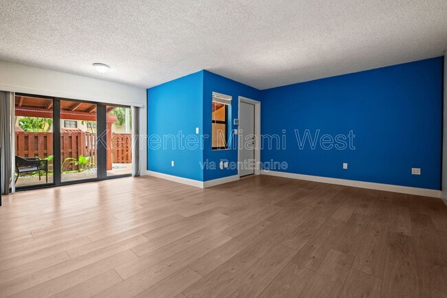 Building Photo - 201 W Park Dr
