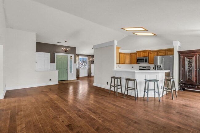 Building Photo - Charming Kaysville Home in Quiet Cul-de-Sac Near Trails