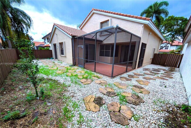 Building Photo - 10330 NW 12th Pl