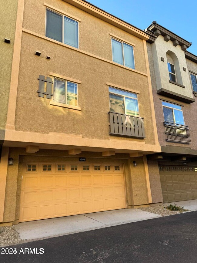 Building Photo - 2150 W Alameda Rd
