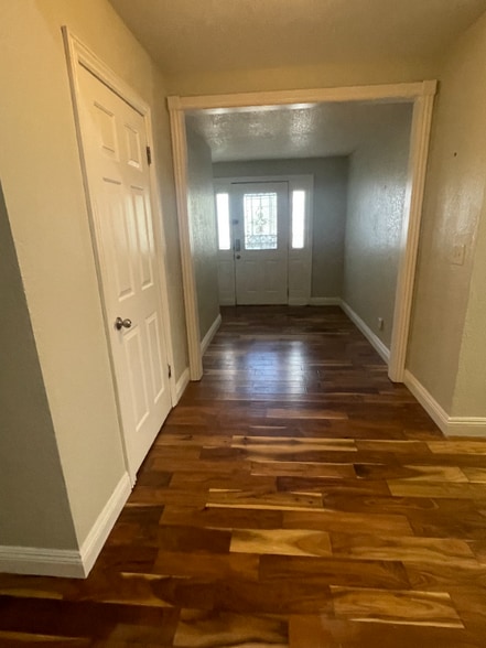 Building Photo - 11921 Bryant St