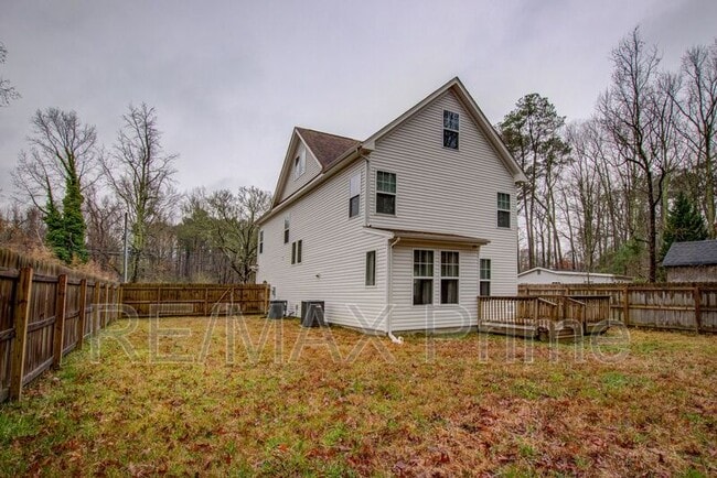 Building Photo - 4158 Pughsville Rd