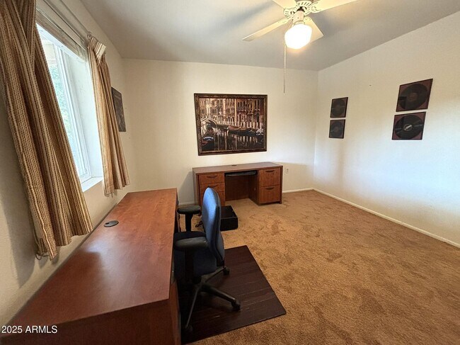 Building Photo - 3625 E Garden Dr