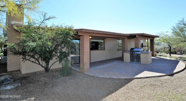 Building Photo - 6515 N Burro Creek Pl
