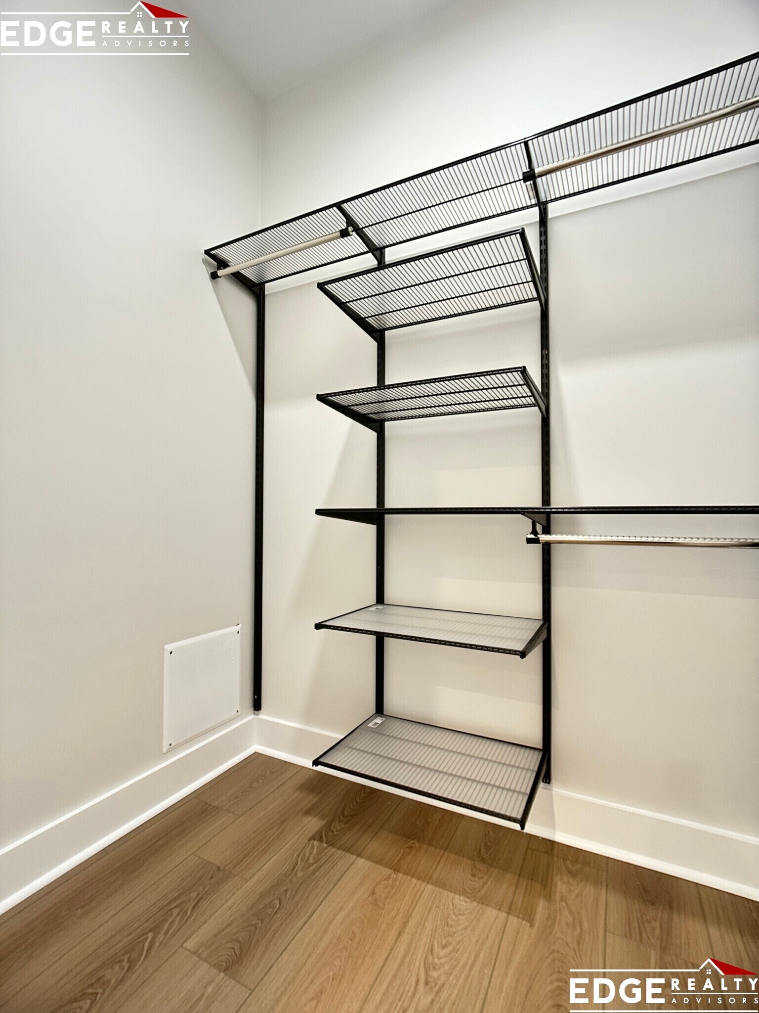 Building Photo - 9 Newton St