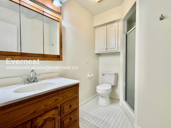 Building Photo - 11811 E 91st St