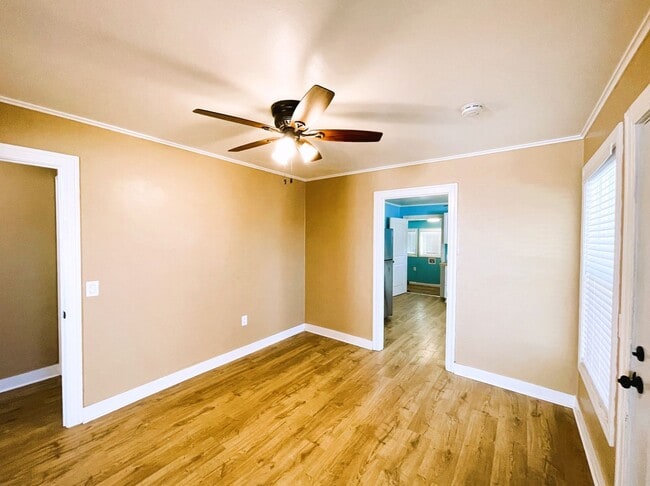 Building Photo - 5250 Whispering Creek Dr