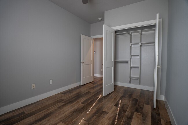 Building Photo - 3-bedroom, 2-bathroom home located in the beautiful Pea Ridge, AR