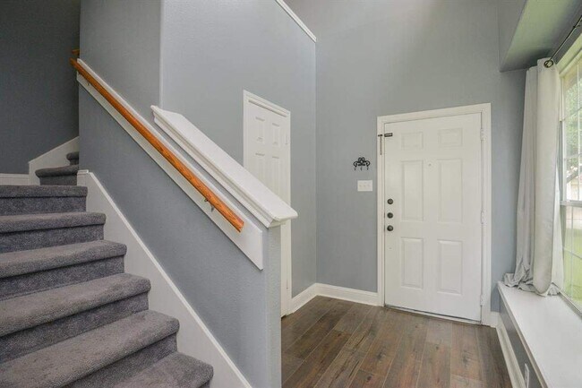 Building Photo - 8755 Thistlemoor Ln