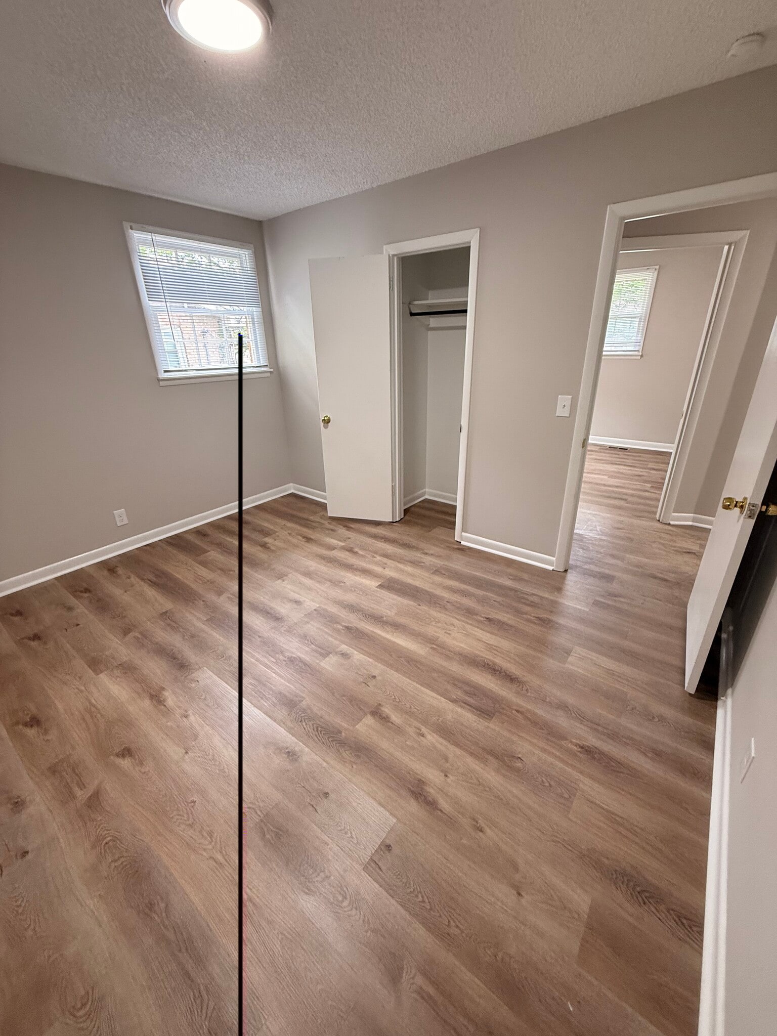 Building Photo - 4923 Barella Dr