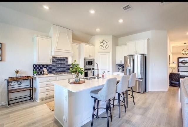 Building Photo - 4055 Ellinger Dr