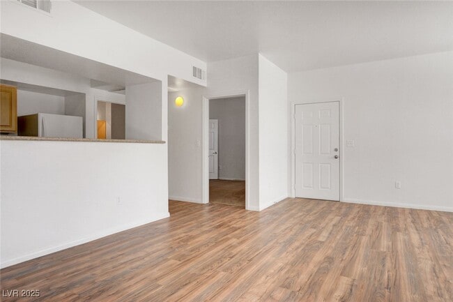 Building Photo - 6955 N Durango Dr