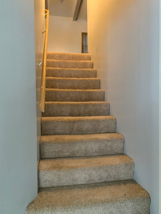 Building Photo - Charming Single Family Home