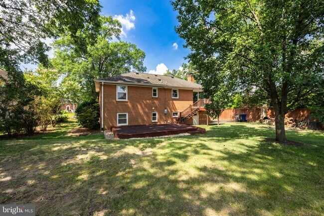 Building Photo - 5002 Talbois Pl