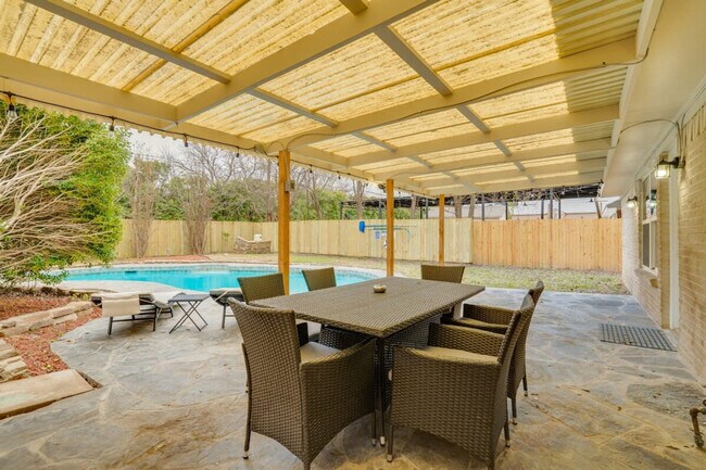 Building Photo - 11210 Cotillion Dr