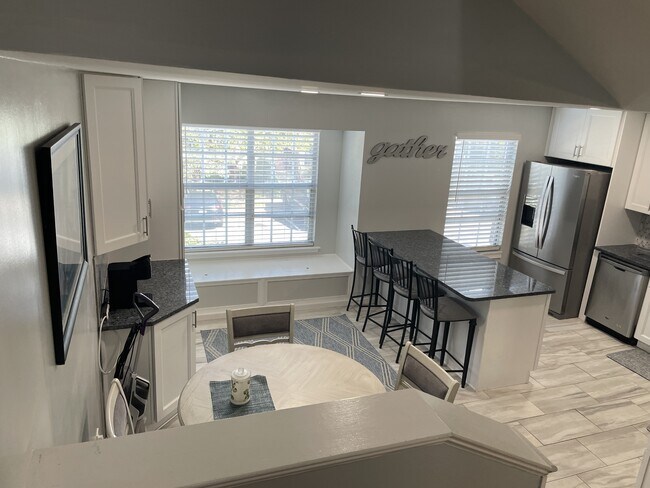 Building Photo - 6108 Castletown Way