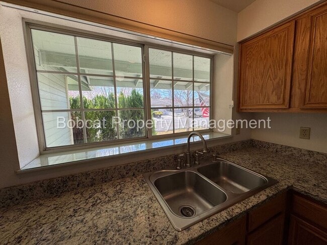 Building Photo - 4098 Quinn Dr