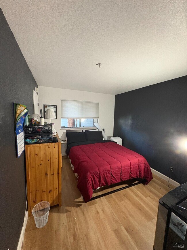 Building Photo - 136 Sea Crest Cir