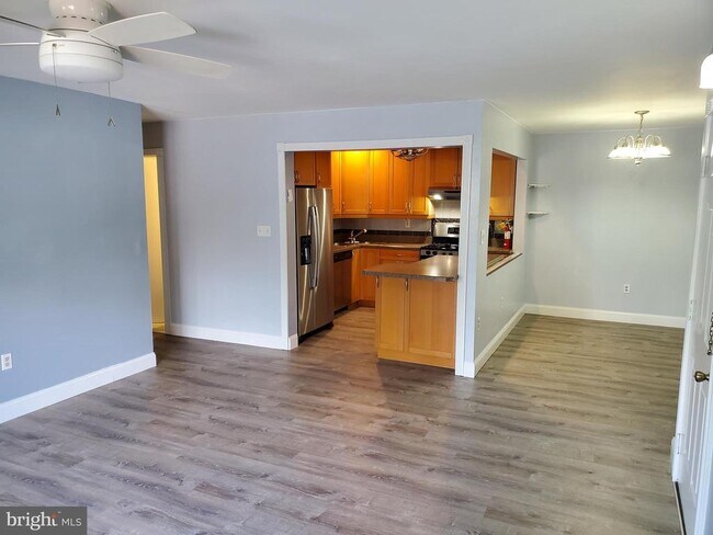Building Photo - 48 Lehavre Ct