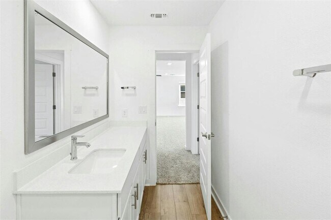 Building Photo - 2124 Ridge Runner Dr