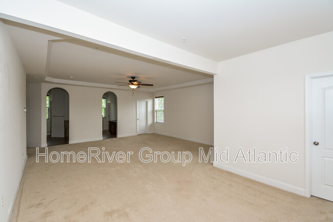 Building Photo - 6804 Osborne Hill Dr