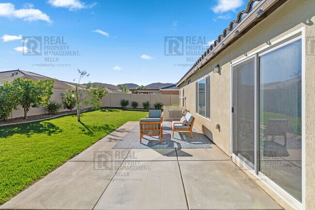 Building Photo - Spacious 4-Bed, 2-Bath Open-Concept Home i...