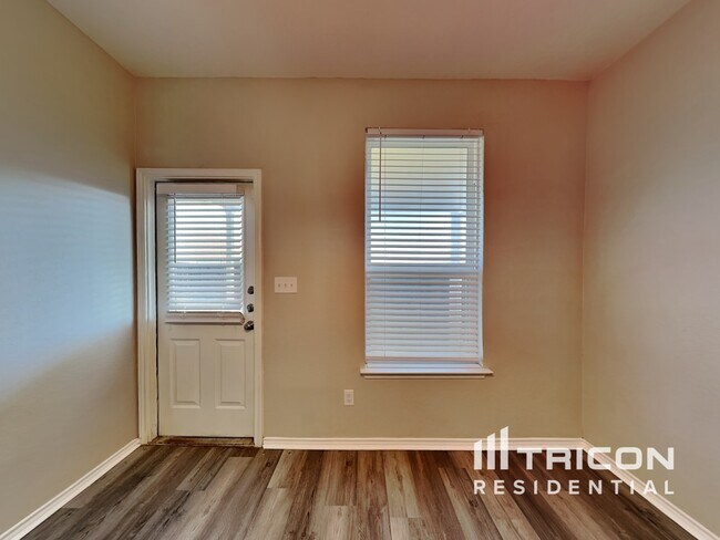 Building Photo - 6615 Port Elizabeth