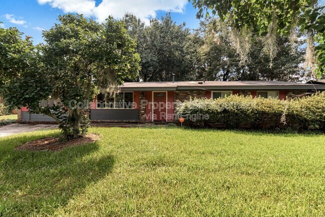 Building Photo - 12444 Largo Dr