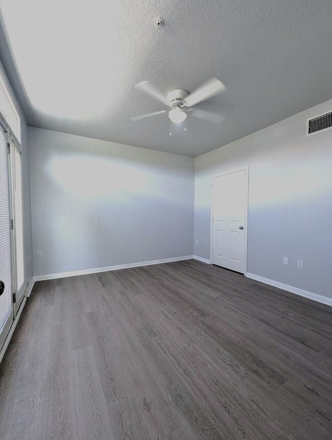 Building Photo - 2x2 New flooring throughout! Updated, spacious, comfortable with balconette!