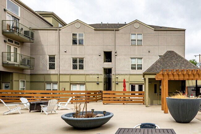 Building Photo - 837 E 17th Ave