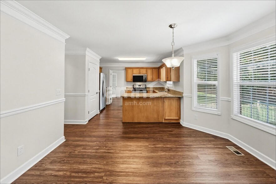 Building Photo - 1305 Bantry Dr