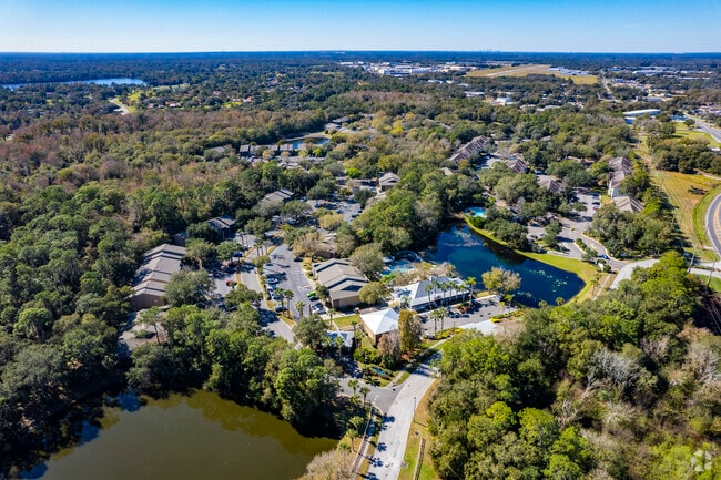 1400 Plantation Blvd Plant City, FL 33566-1502 - Walden Lake
