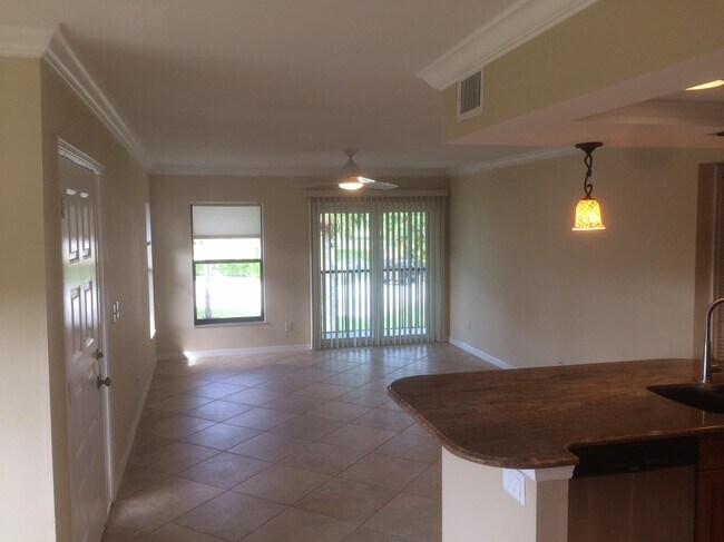 Building Photo - 950 S Kanner Hwy