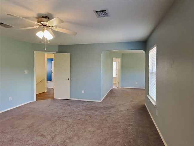 Building Photo - 904 Swallow Ridge Cove