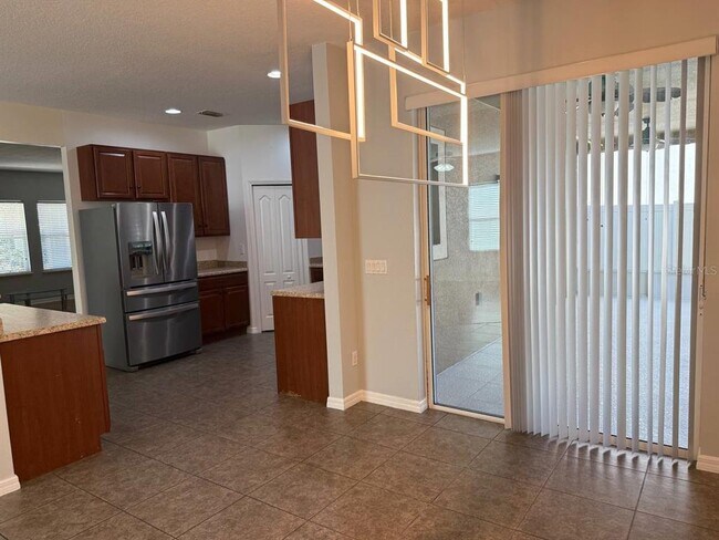 Building Photo - 620 del Pilar Dr