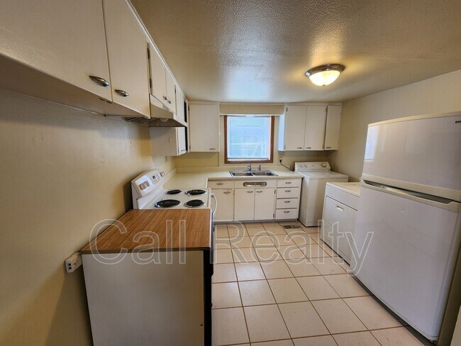 Building Photo - 1021 N Herald Rd