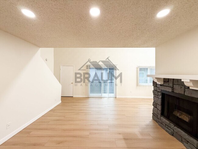 Building Photo - 13347 Victory Blvd