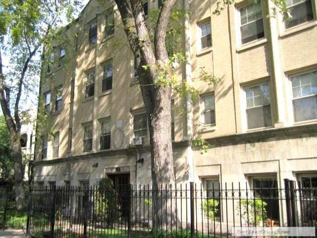 4031 Kenmore - 4031 N Kenmore Apartments