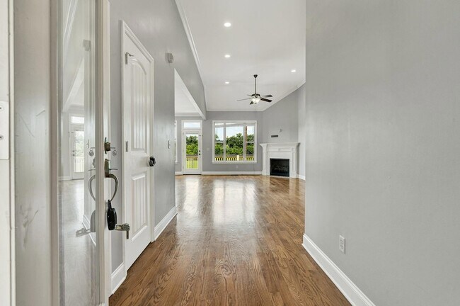 Building Photo - 955 Dodie Dr