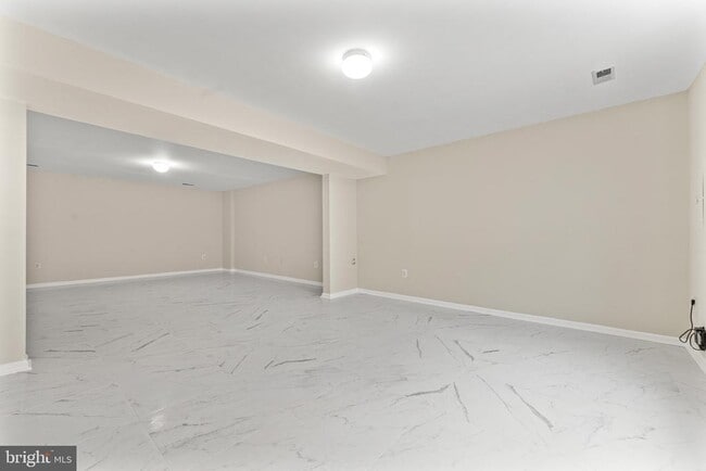 Building Photo - 209 Ilona Ct