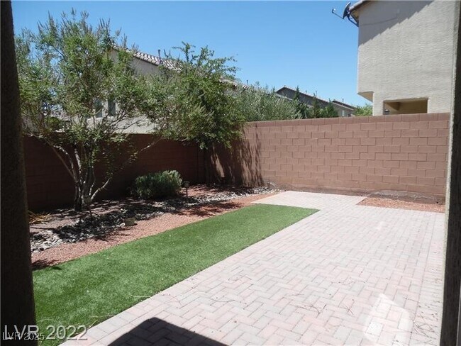 Building Photo - 10357 Pima Crossing Ave