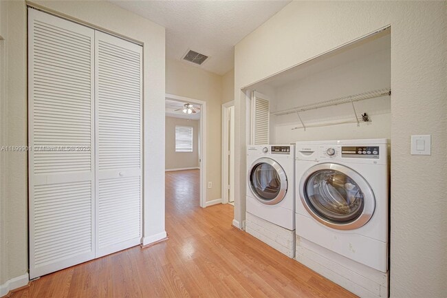 Building Photo - 11461 SW 236 Ln