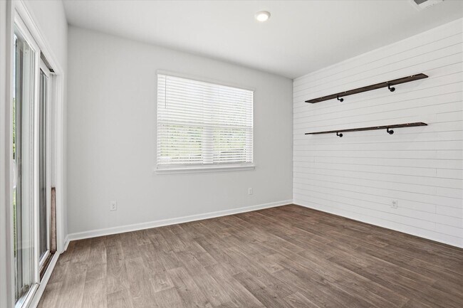 Building Photo - 9773 Roseberry St