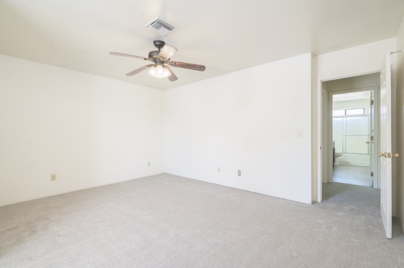 Building Photo - 1647 E Lester St